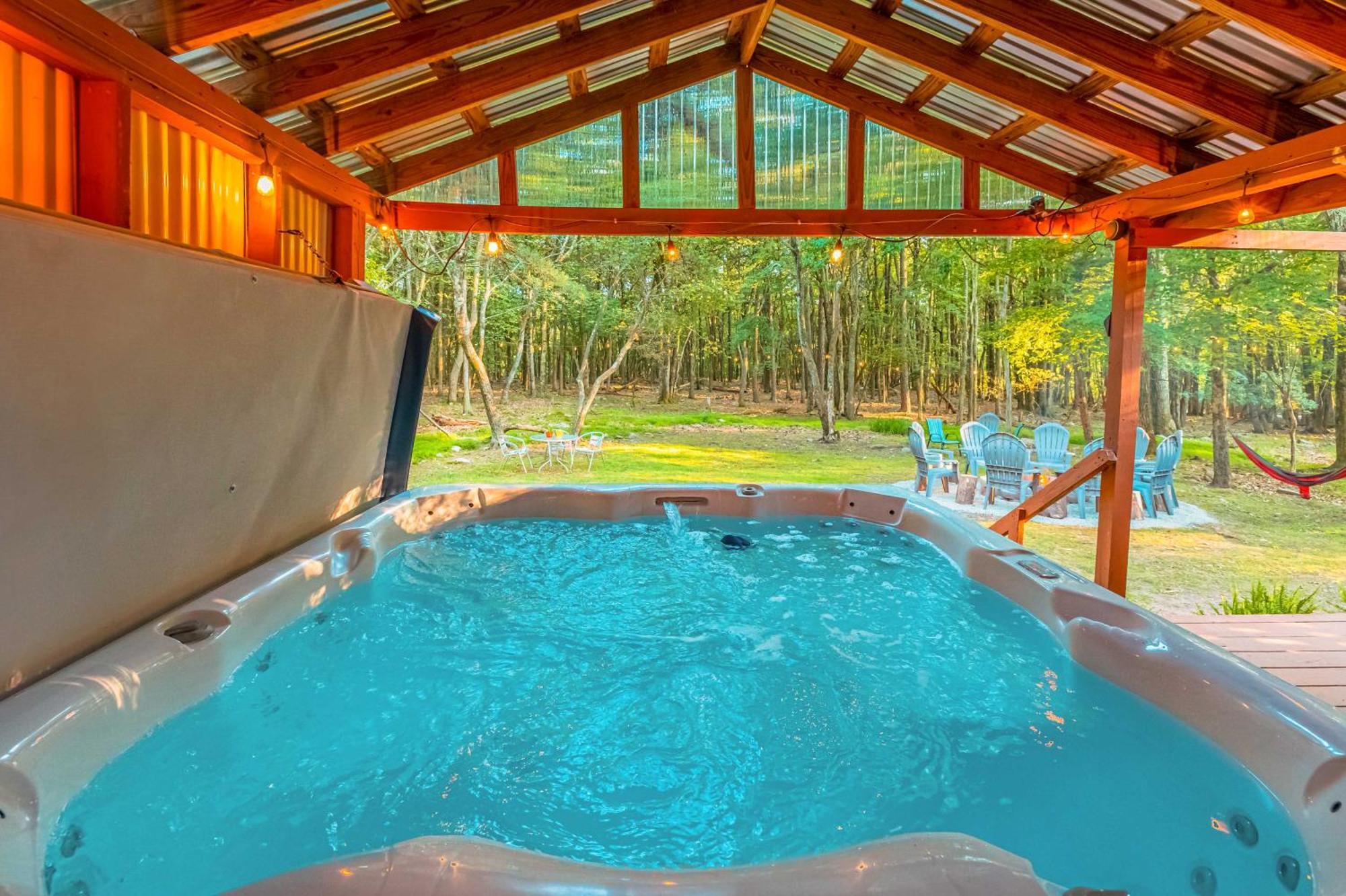Poconos Ski Retreat With Sauna, Hot Tub, And Game Room Лейк Хармъни Екстериор снимка
